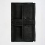 Черный гладкий